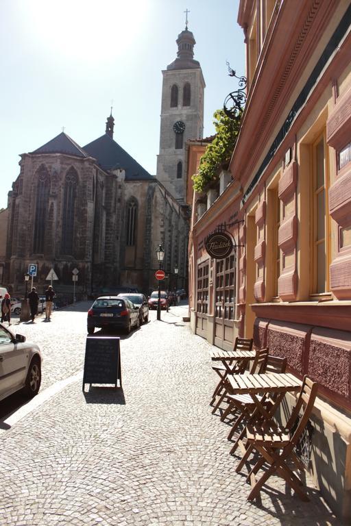 Cafe Havlicek Penzion Hotel Kutna Hora Exterior photo